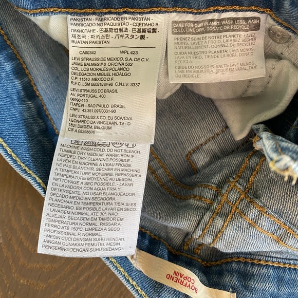 Levi’s Boyfriend Fit Jeans - Picture 11 of 11